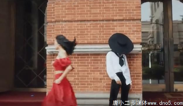 把广告片拍成穿越剧,大疆《白日梦》脑洞绝了